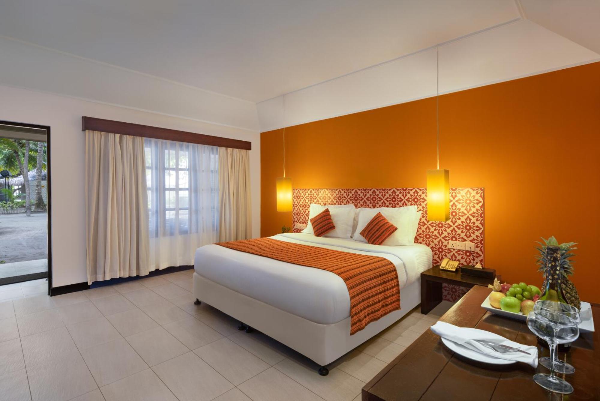 Adaaran Select Huduran Fushi 4*