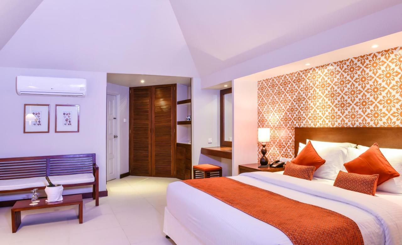 Adaaran Select Huduran Fushi Resort Hudhuranfushi