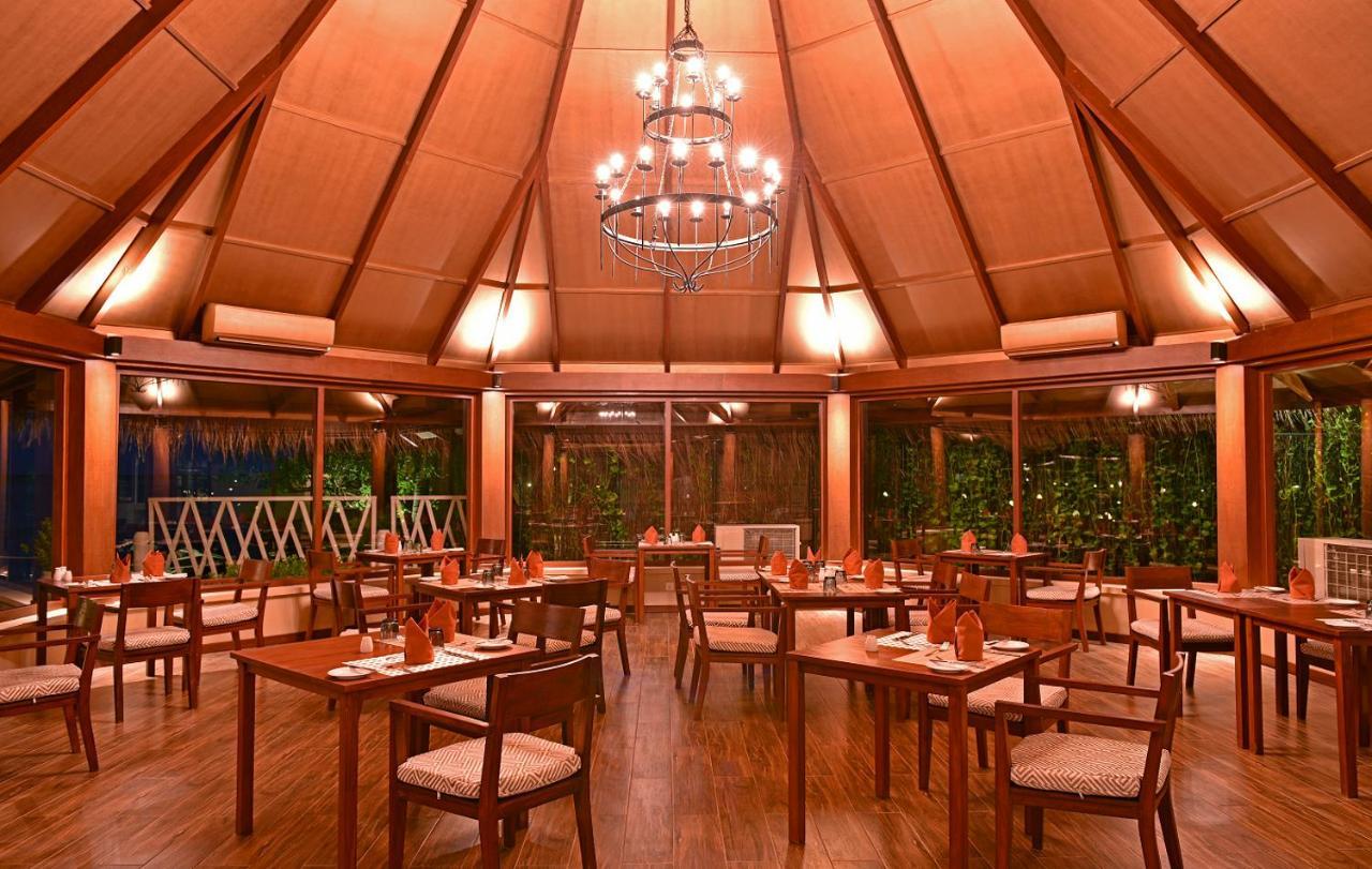 Resort Adaaran Select Huduran Fushi Hudhuranfushi